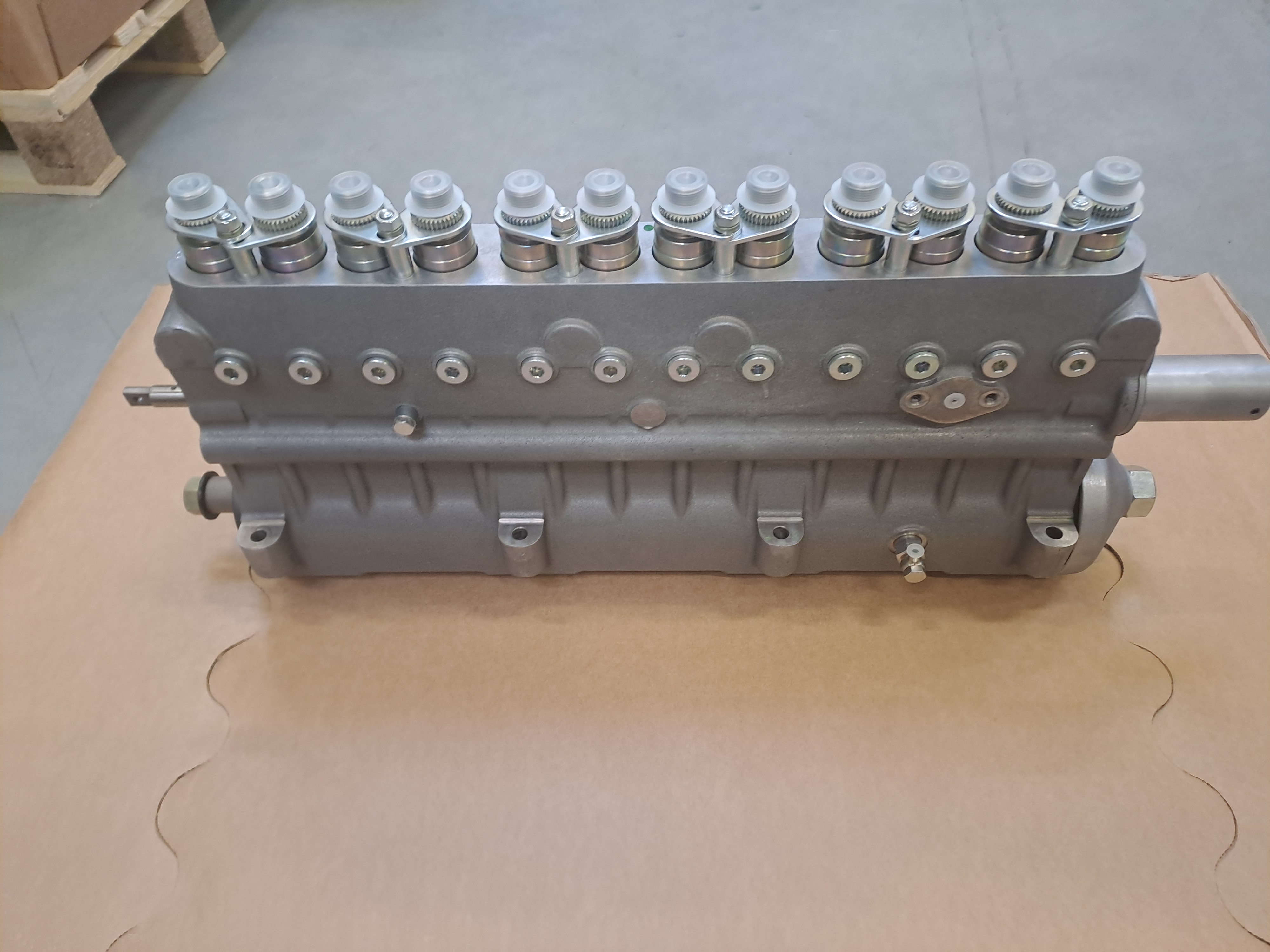 MTU MTU - Fuel Injection Pump, Complete (NEW) OEM part number MTU PN 280740802 new spare part available in stock Netherlands